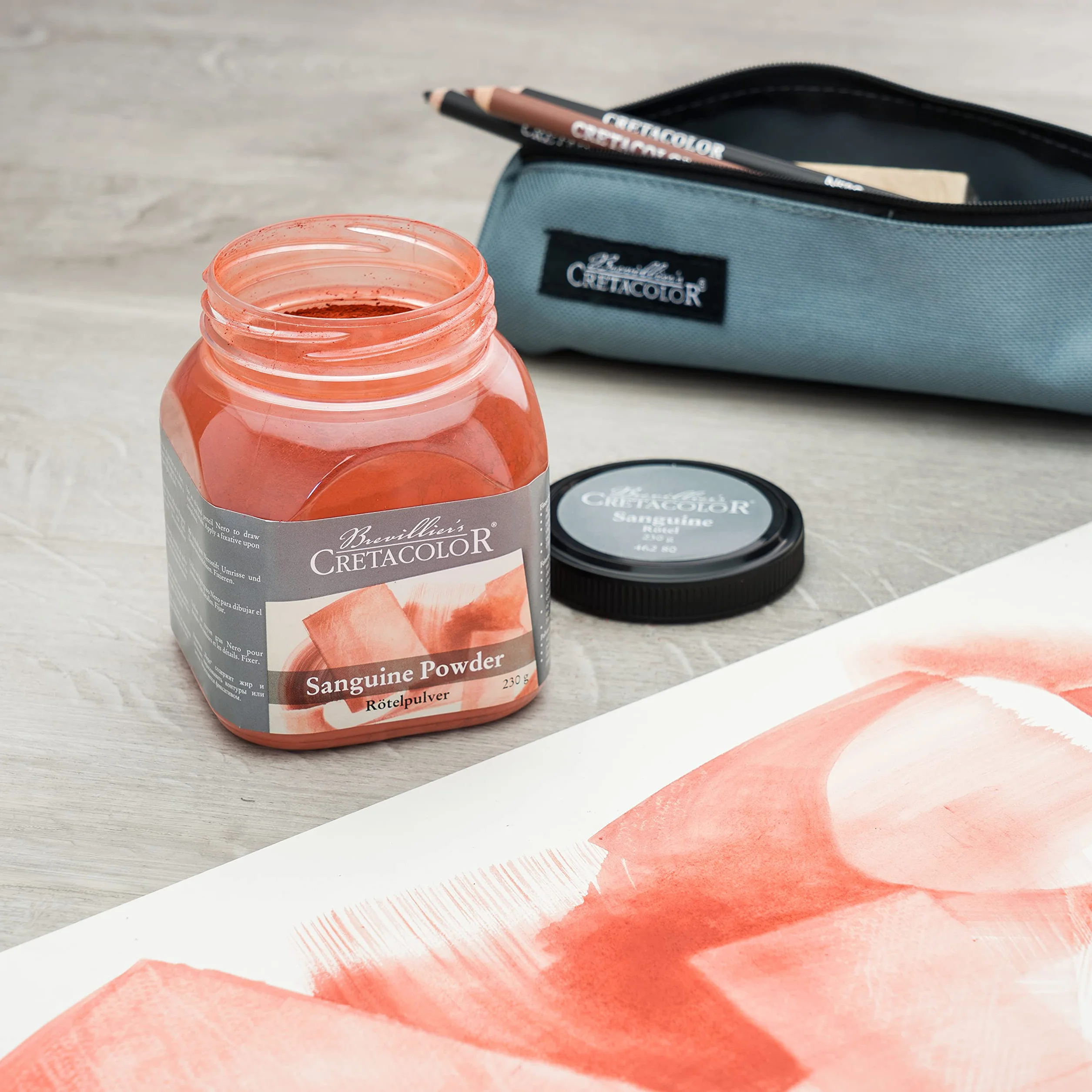 CRETACOLOR Poudre pour artistes en boîte plastique, poudre à rougir (230 g), pour dessiner sur de grandes surfaces, peut également être utilisée avec de l'eau et des crayons,