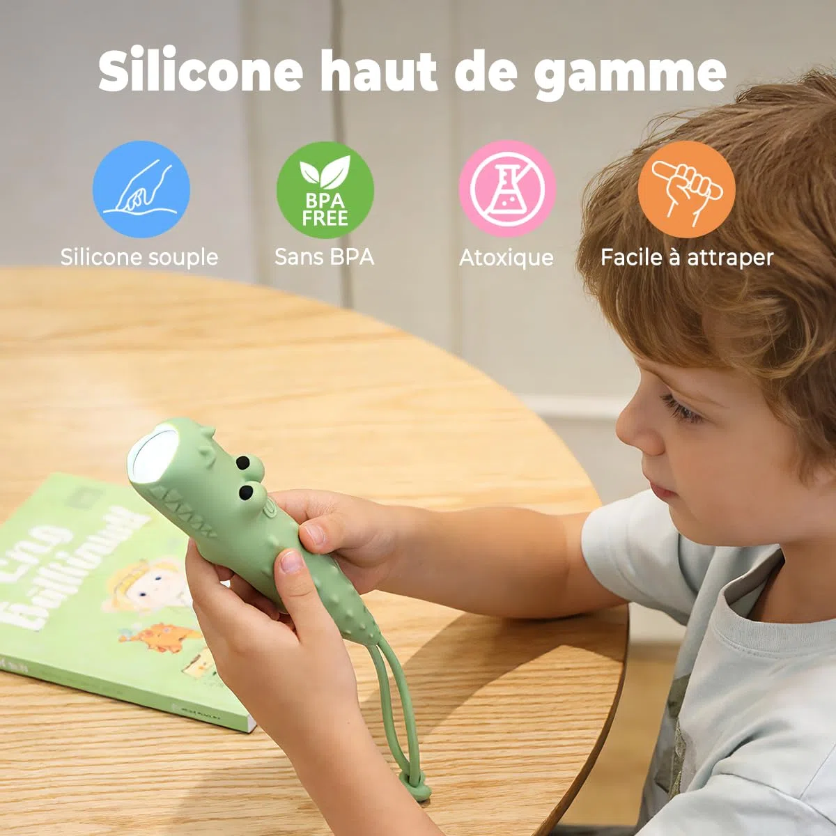 Lampe Torche Enfant LED Rechargeable USB-C, Lampe de Poche Enfant Crocodile avec Dragonne, Petite Lampe Torche Silicone Dès 3 Ans, Lampe Camping Enfant Cadeau